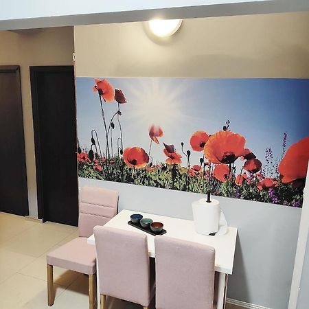 Central Retreat- Apartment Universitate Bucharest Exterior photo